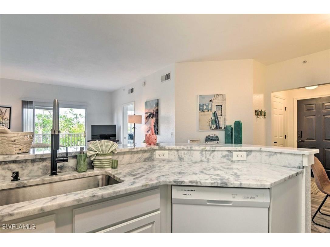 15585 Ocean Walk Circle #313 Fort Myers FL 33908 225059242 image6