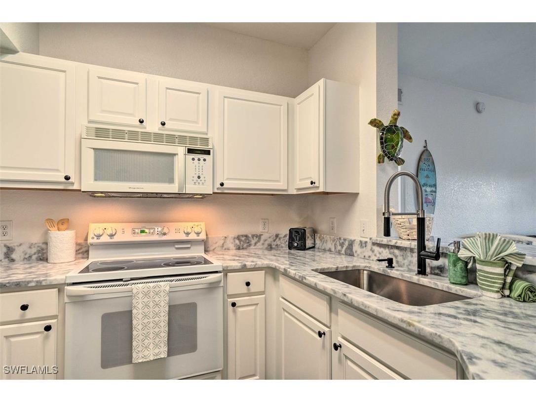 15585 Ocean Walk Circle #313 Fort Myers FL 33908 225059242 image8