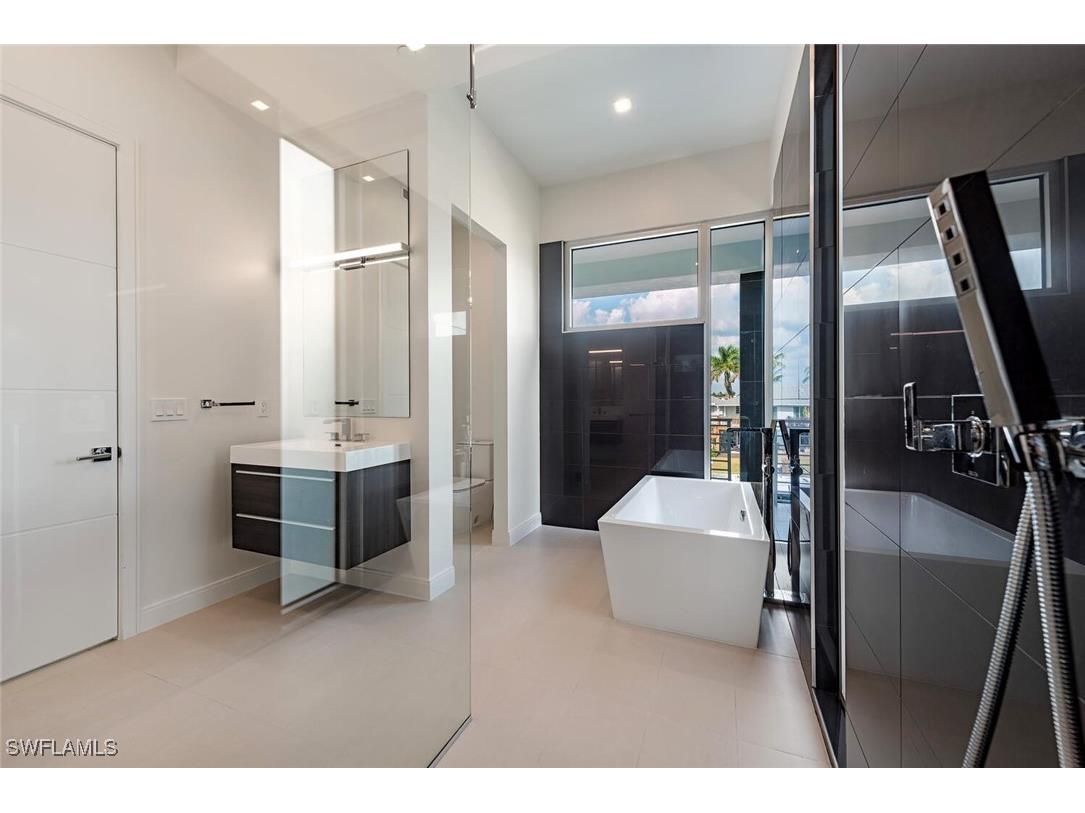 1559 Chesapeake Avenue Naples FL 34102 225077747 image22