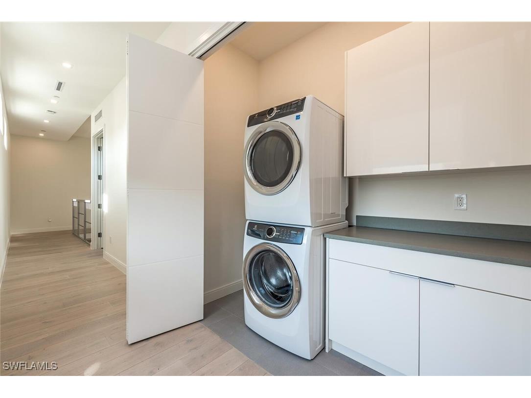 1559 Chesapeake Avenue Naples FL 34102 225077747 image29