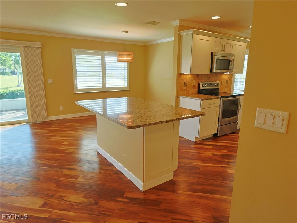 1559 Whiskey Creek Drive Fort Myers FL 33919 2025019179 image7