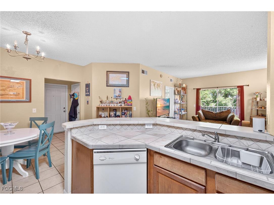 15590 Ocean Walk Circle #309 Fort Myers FL 33908 2025015115 image12