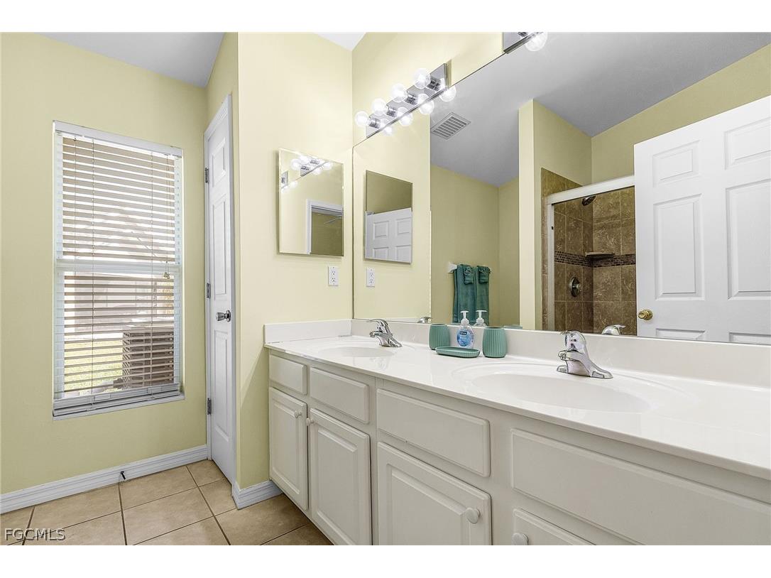 15591 Beach Pebble Way Fort Myers FL 33908 2026009390 image17