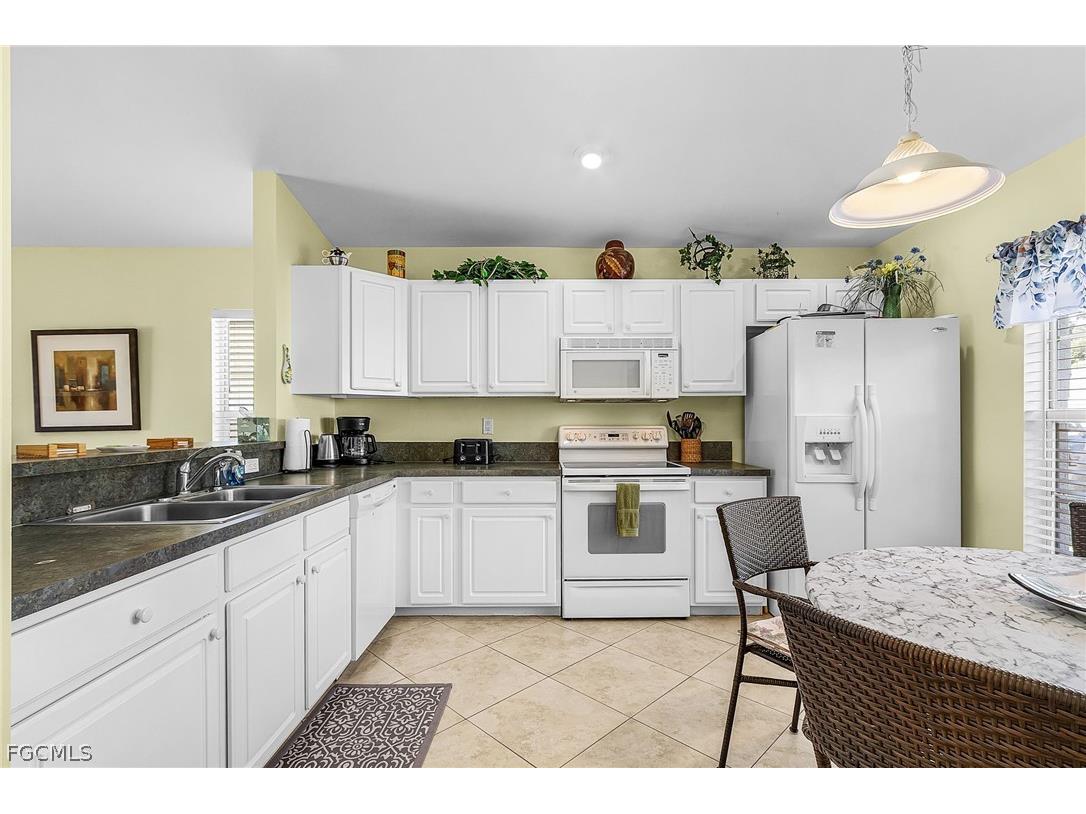 15591 Beach Pebble Way Fort Myers FL 33908 2026009390 image8