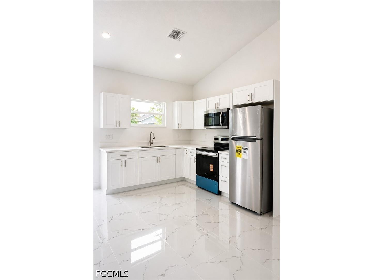 156 Carousel Avenue Labelle FL 33935 2026027775 image2