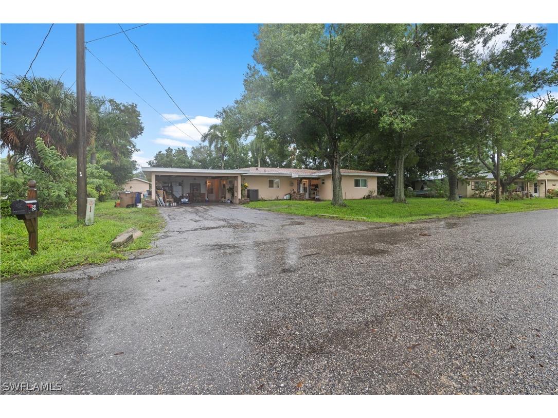 156 Circle Drive Fort Myers FL 33905 224051619 image1