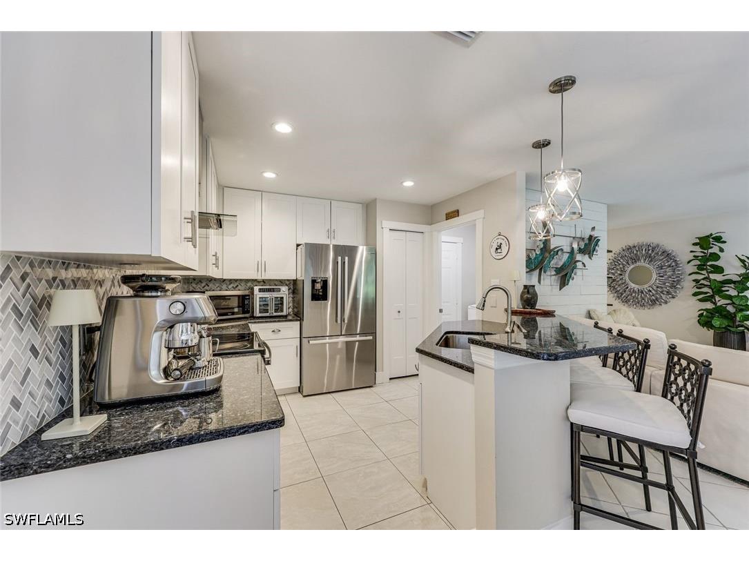 156 Stanhope Circle Naples FL 34104 226019766 image7