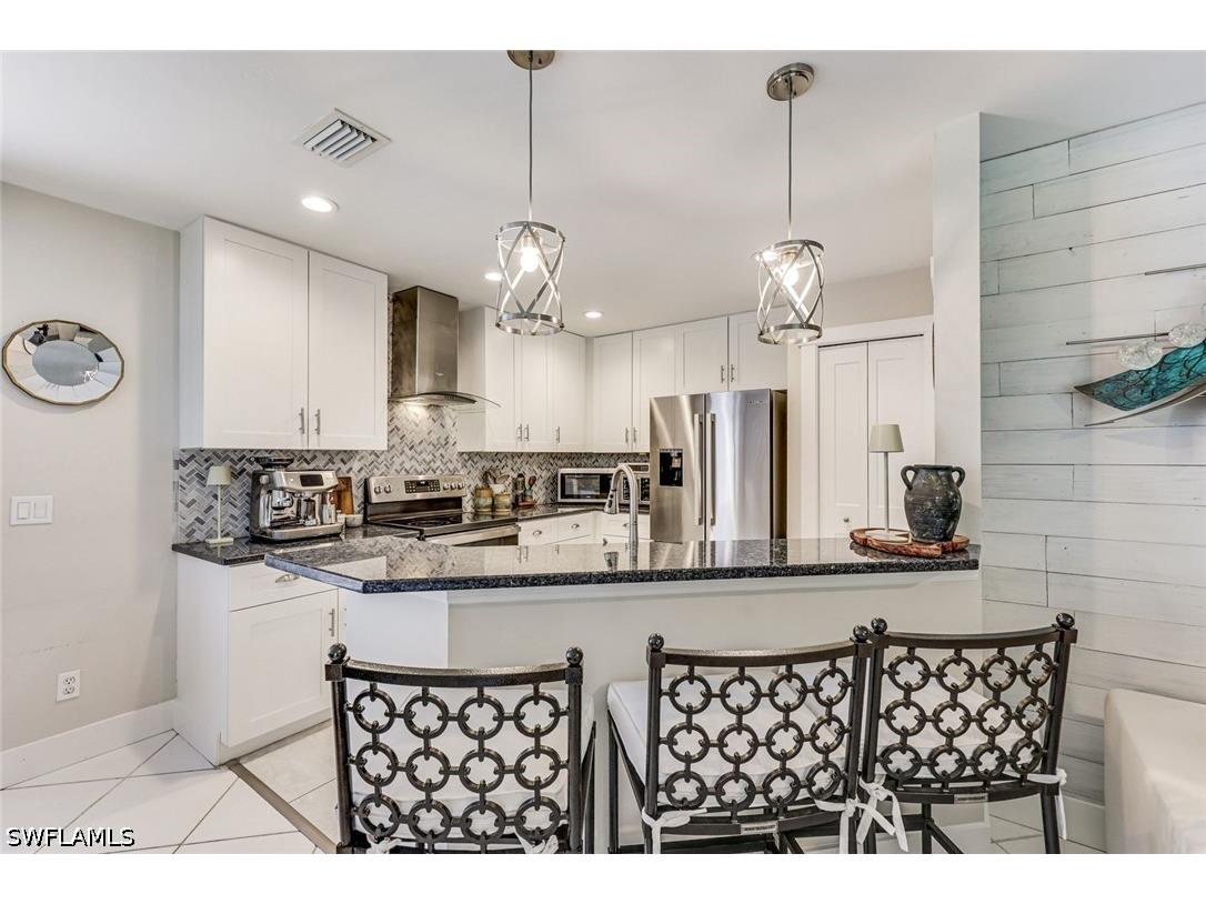 156 Stanhope Circle Naples FL 34104 226019766 image8