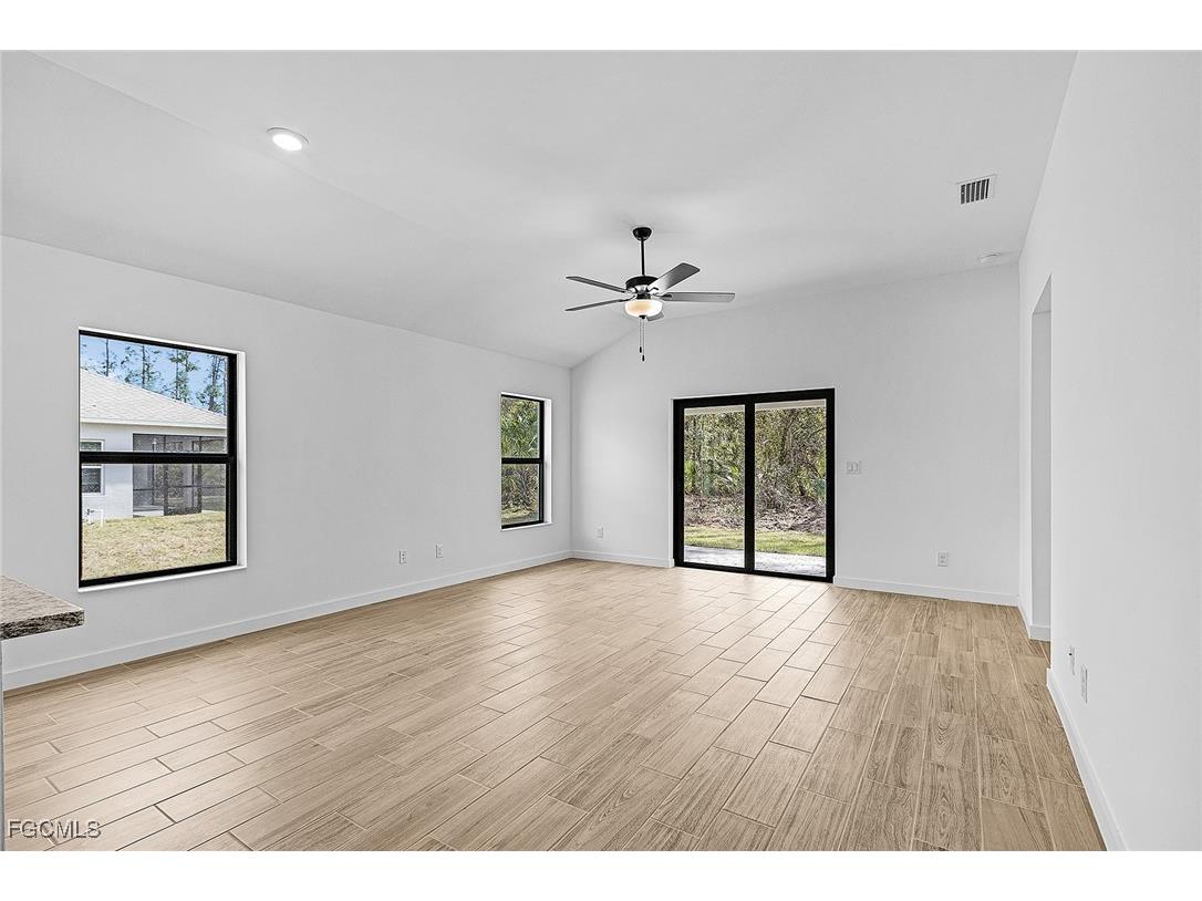 156 Yager Circle Fort Myers FL 33913 2025007033 image10