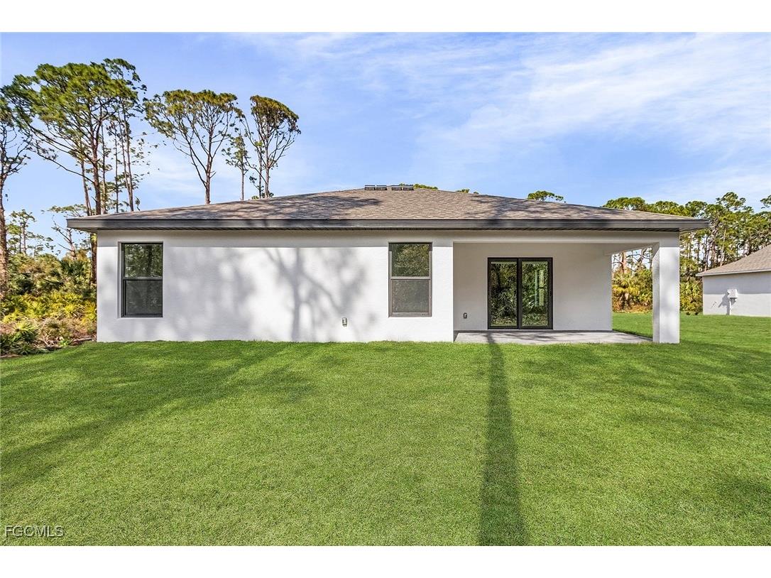 156 Yager Circle Fort Myers FL 33913 2025007033 image3