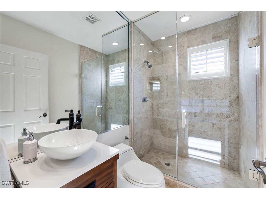 1560 Clermont Drive #D-201 Naples FL 34109 225081639 image14