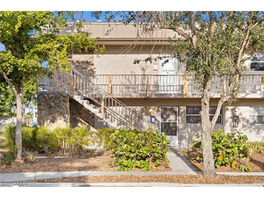 1560 Colonial Boulevard #121 Fort Myers FL 33907 223025622 image1