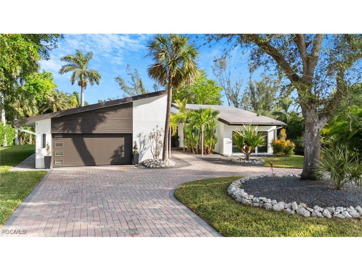 15600 Light Blue Circle Fort Myers FL 33908 2025010763 image1