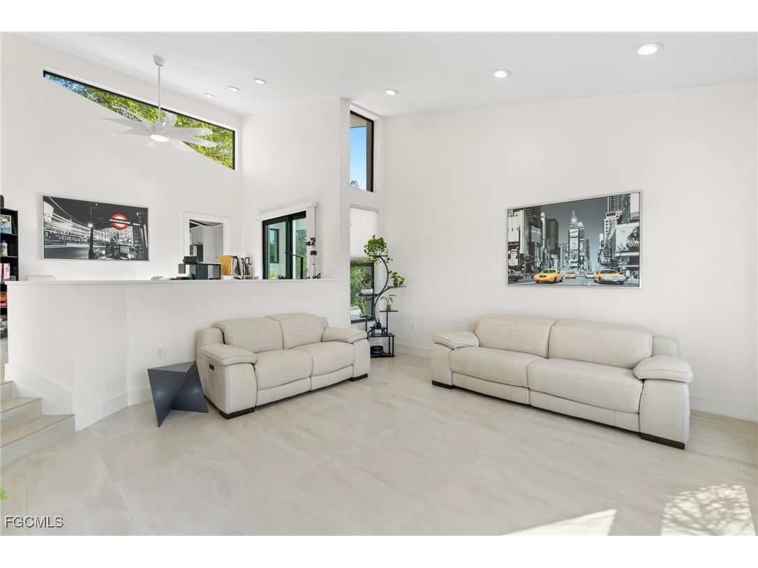 15600 Light Blue Circle Fort Myers FL 33908 2025010763 image15