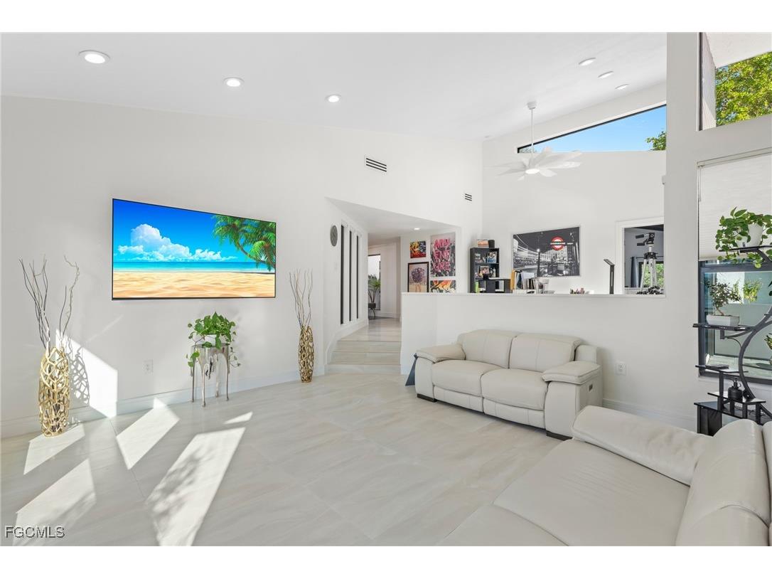 15600 Light Blue Circle Fort Myers FL 33908 2025010763 image16