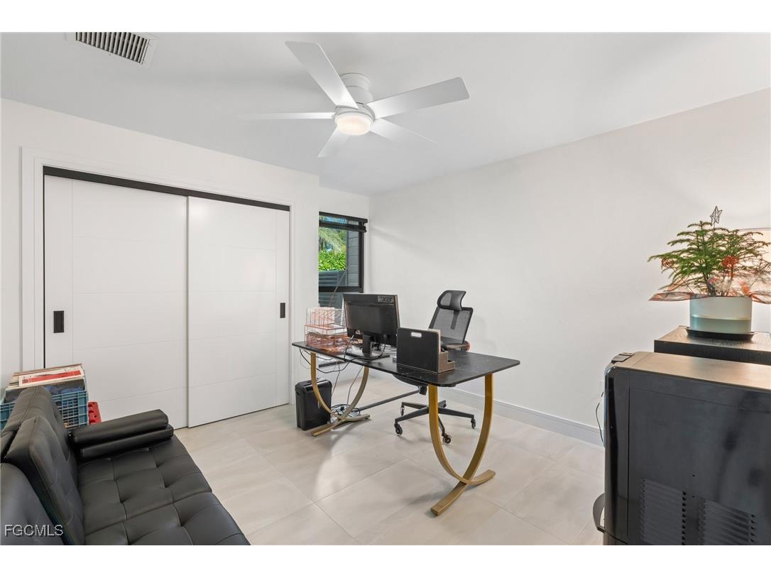 15600 Light Blue Circle Fort Myers FL 33908 2025010763 image18