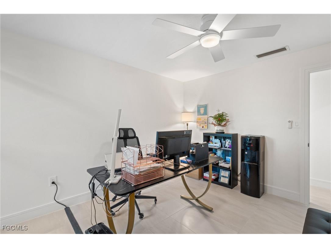 15600 Light Blue Circle Fort Myers FL 33908 2025010763 image19