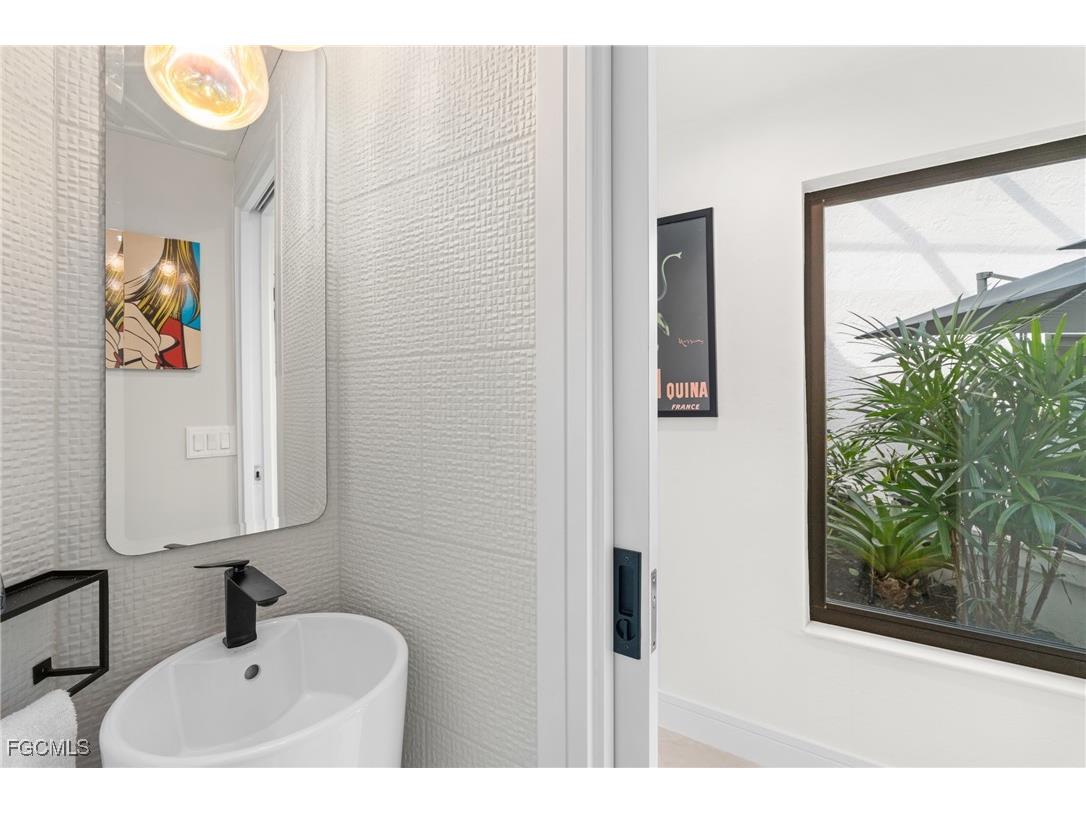 15600 Light Blue Circle Fort Myers FL 33908 2025010763 image38