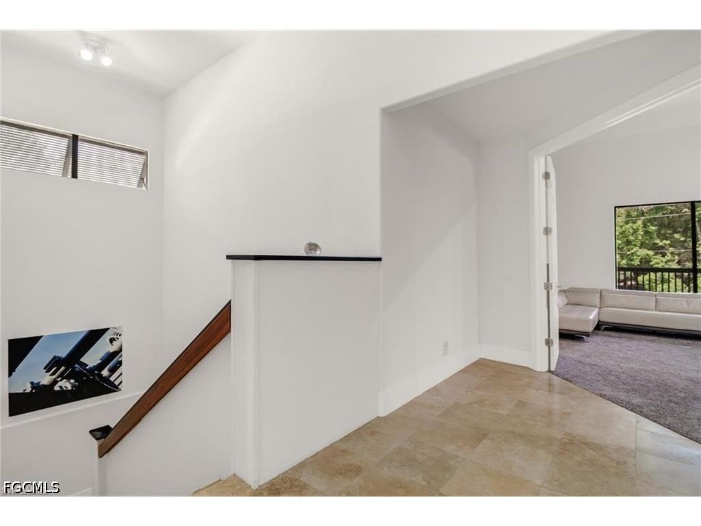 1561 Lynwood Avenue Fort Myers FL 33901 2026015834 image8