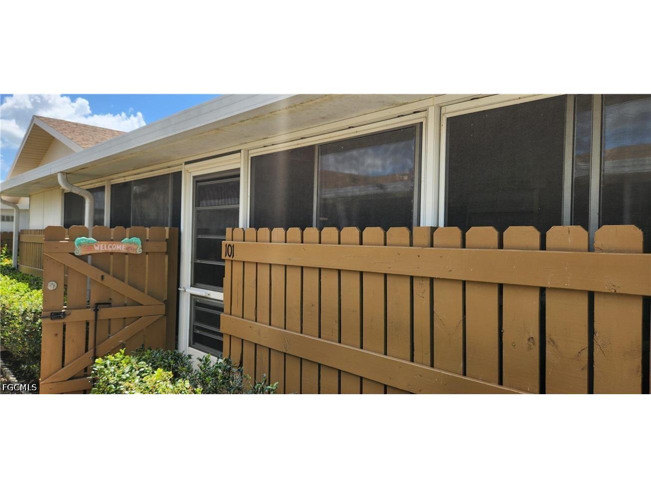 15610 Crystal Lakes Drive #101 North Fort Myers FL 33917 2026018765 image2