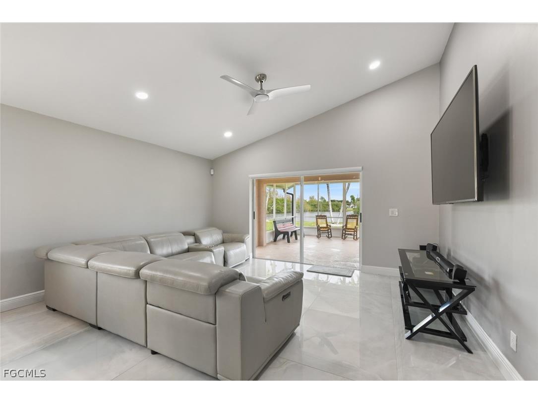 15613 Beachcomber Avenue Fort Myers FL 33908 2026007725 image21