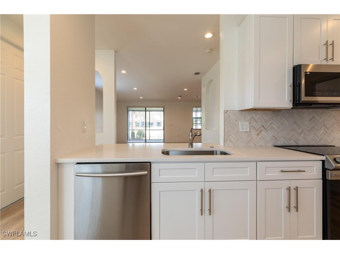 15618 Summit Place Circle #396 Naples FL 34119 225058504 image4