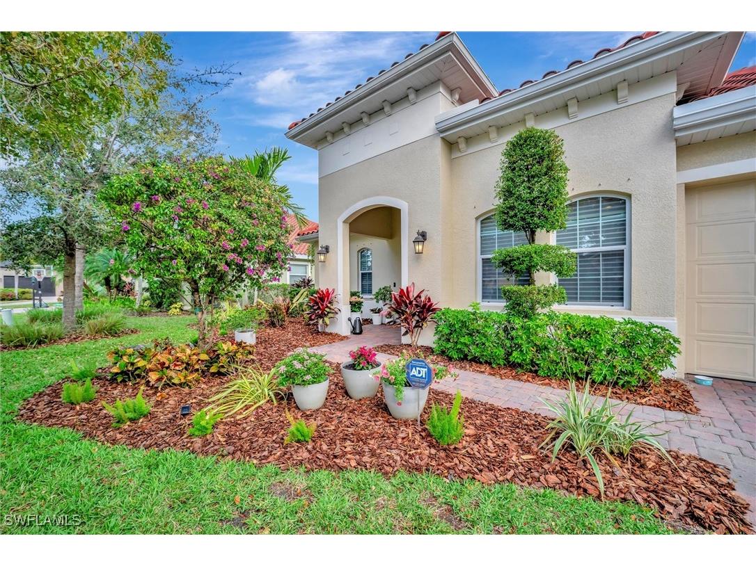 1562 Inventors Court Fort Myers FL 33901 225019717 image1
