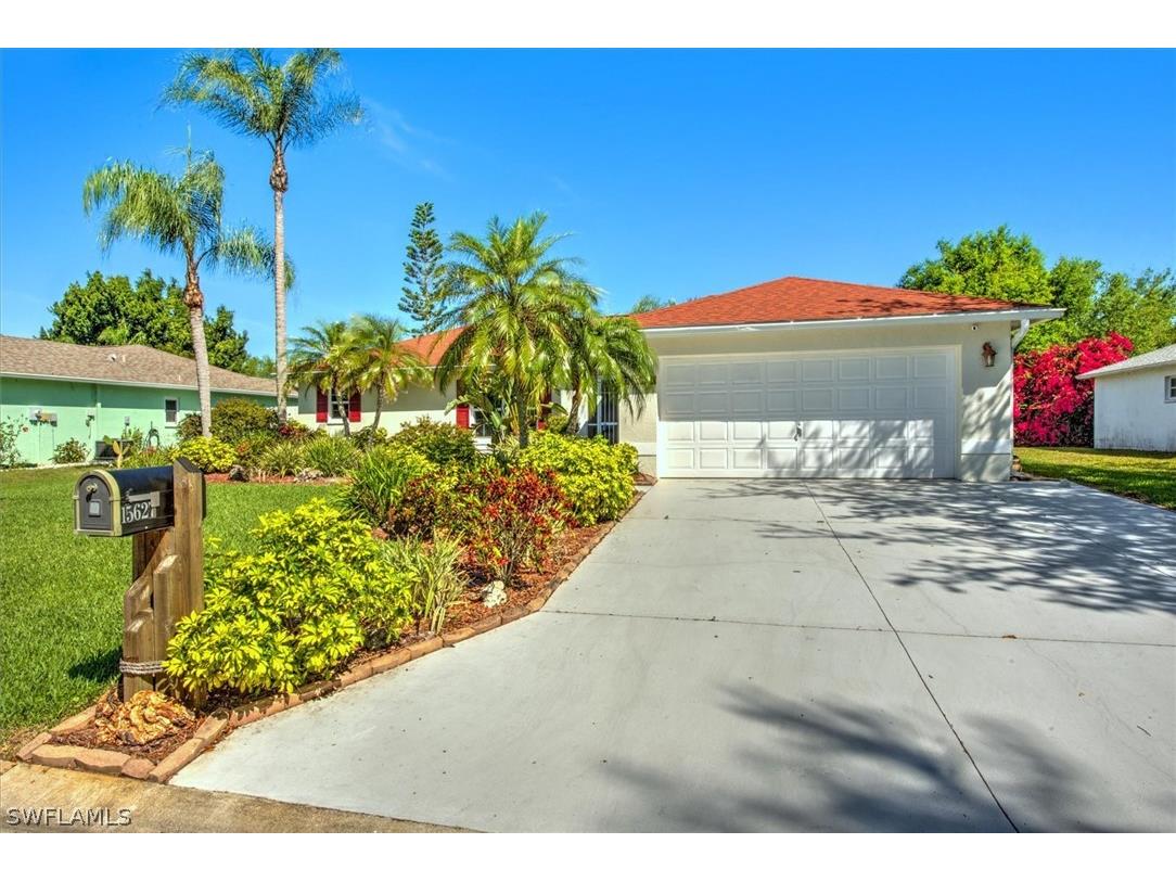 15627 Sunny Crest Lane Fort Myers FL 33905 224026139 image2