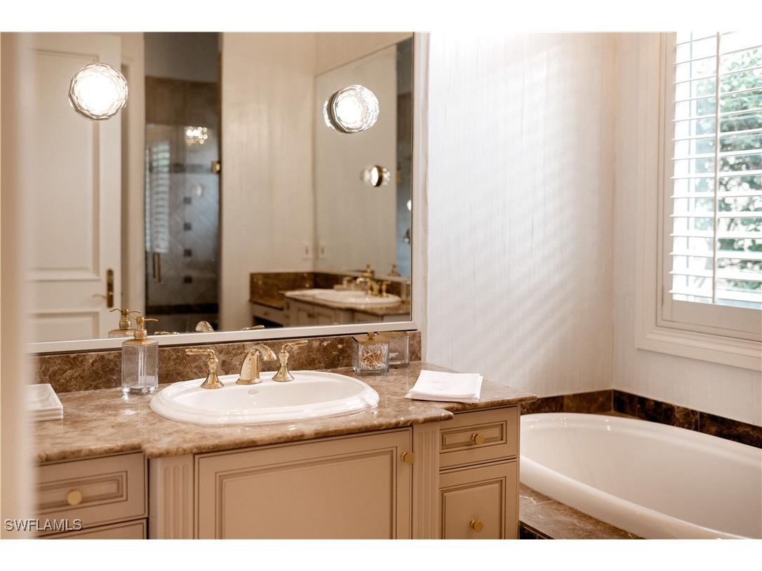 15627 Villoresi Way Naples FL 34110 225076022 image28