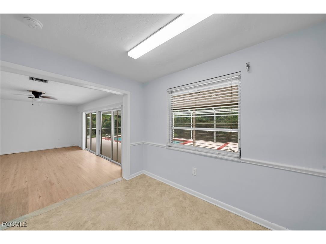 1563 Covington Circle E Fort Myers FL 33919 2025012457 image10