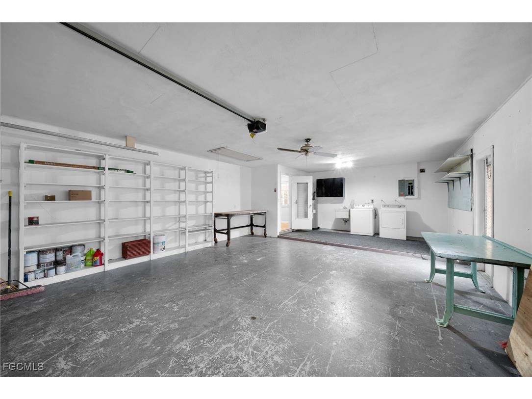 1563 Covington Circle E Fort Myers FL 33919 2025012457 image17