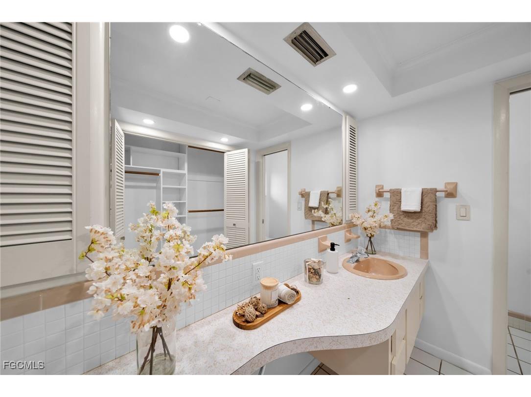 1563 Covington Circle E Fort Myers FL 33919 2025012457 image23