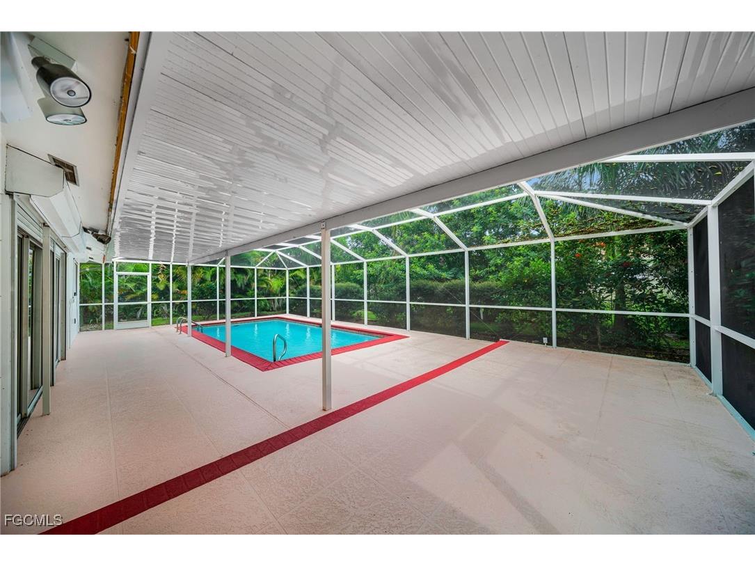 1563 Covington Circle E Fort Myers FL 33919 2025012457 image31