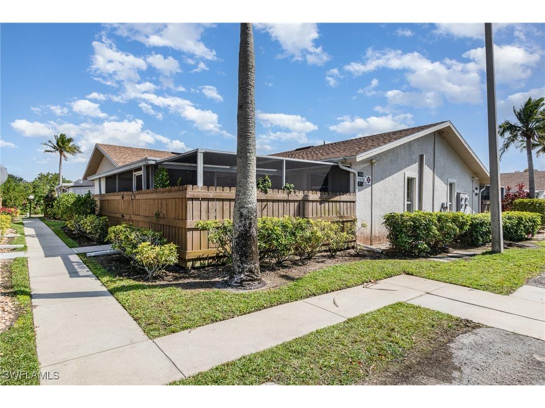 15630 Crystal Lake Drive #101 North Fort Myers FL 33917 225042622 image1
