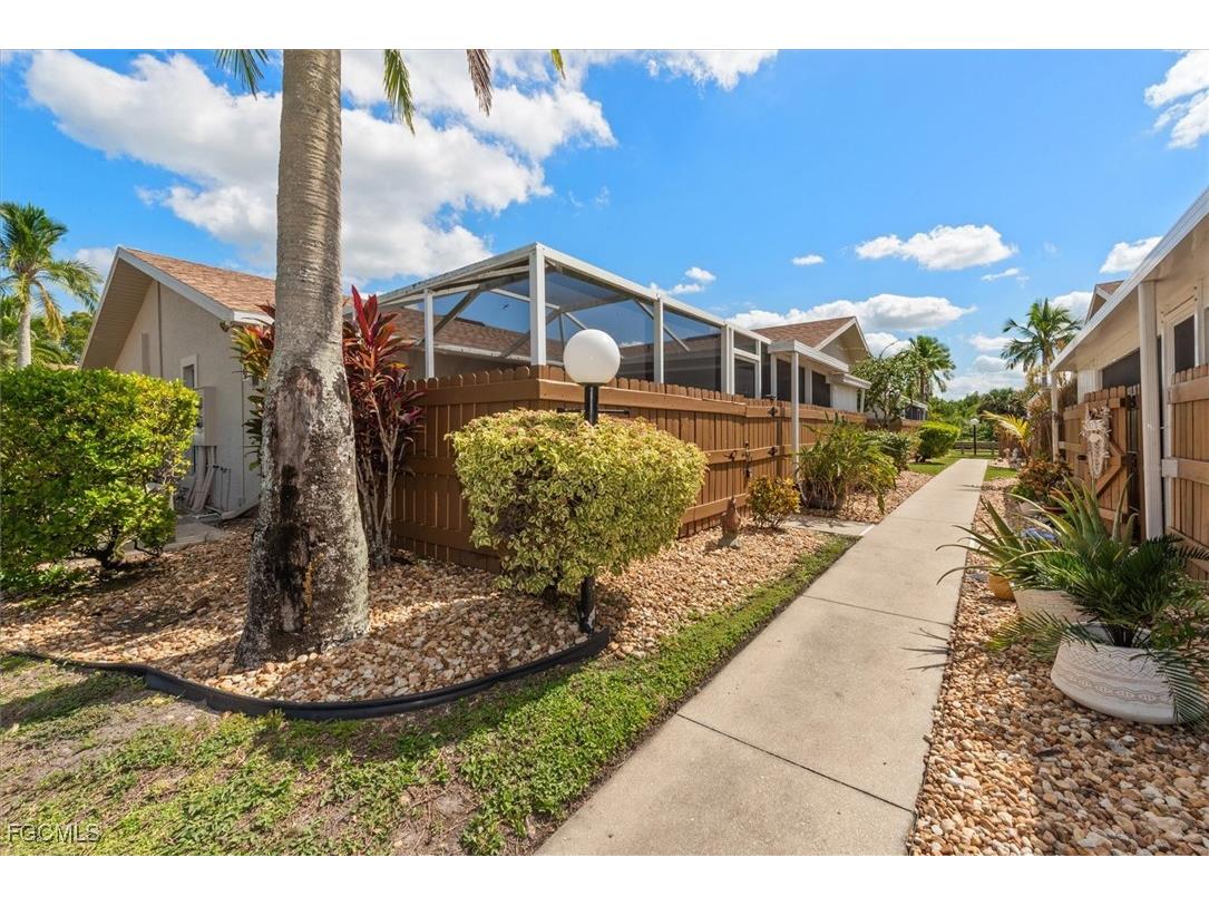15630 Crystal Lake Drive #102 North Fort Myers FL 33917 2025013884 image1