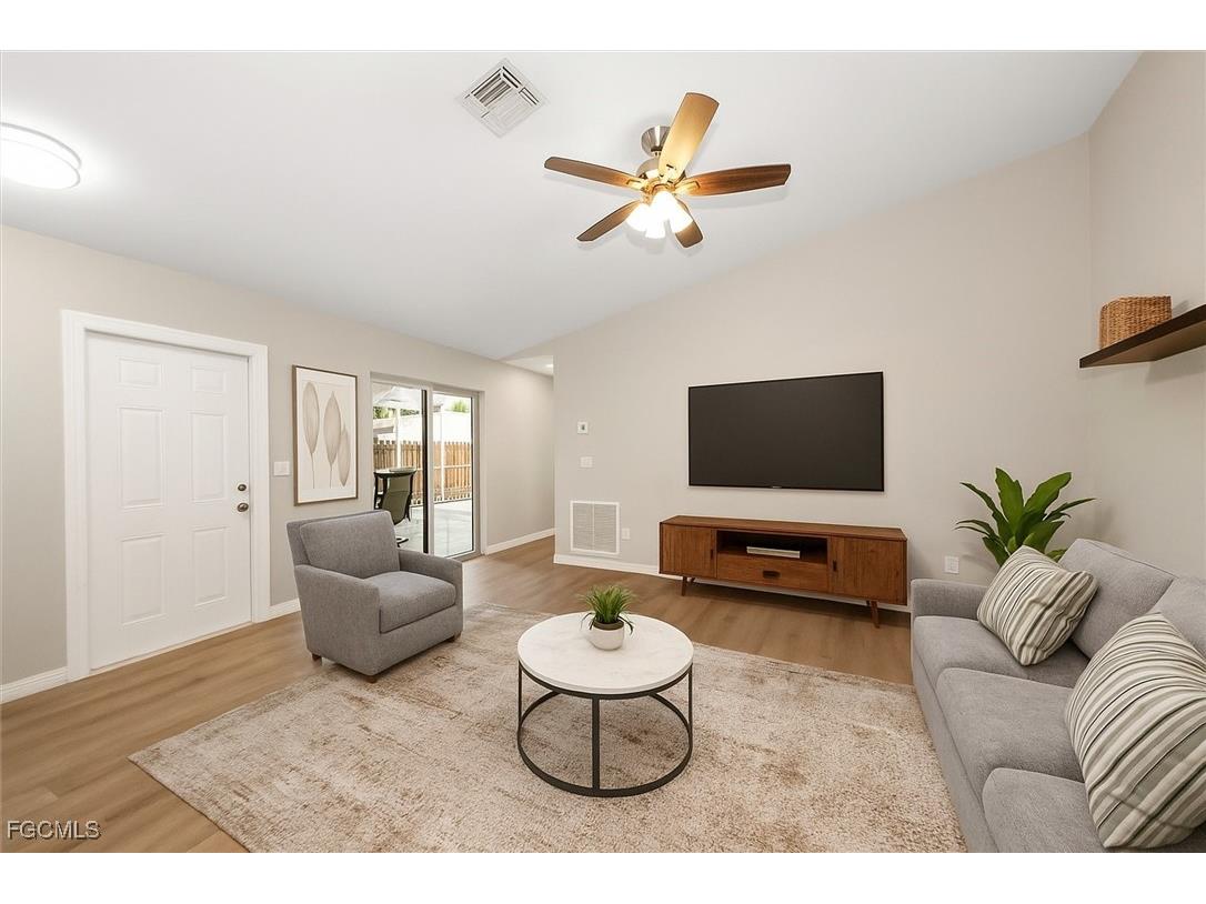 15630 Crystal Lake Drive #102 North Fort Myers FL 33917 2025013884 image2