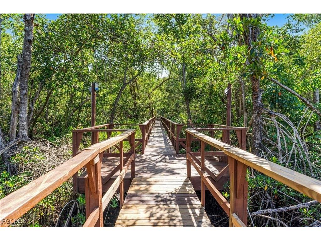 15630 Crystal Lake Drive #102 North Fort Myers FL 33917 2025013884 image35