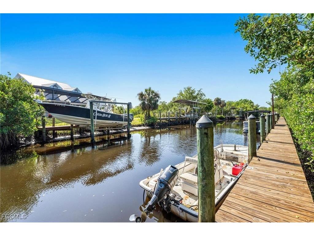 15630 Crystal Lake Drive #102 North Fort Myers FL 33917 2025013884 image36