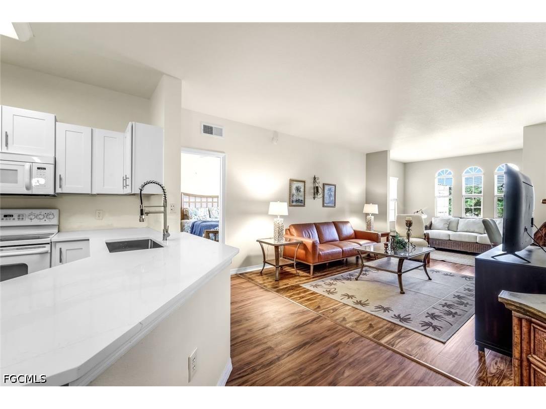 15630 Ocean Walk Circle #210 Fort Myers FL 33908 2026016530 image1