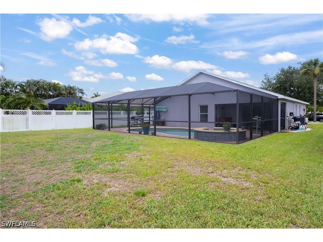 15633 Beachcomber Avenue Fort Myers FL 33908 226024050 image4