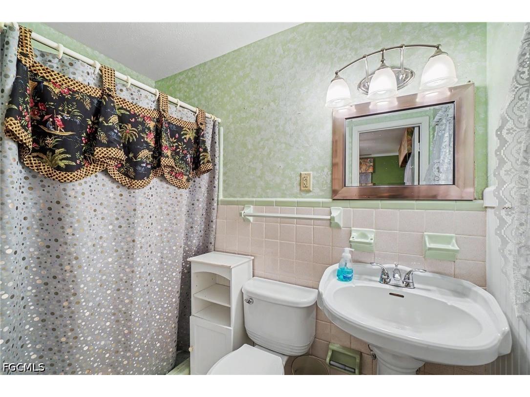 1564 Ixora Drive North Fort Myers FL 33917 2026029294 image11