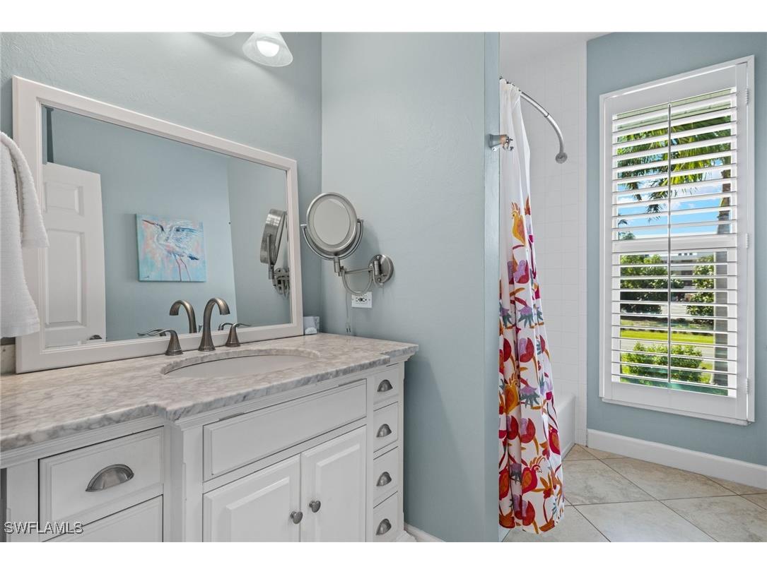 1564 Middle Gulf Drive Sanibel FL 33957 225056213 image19