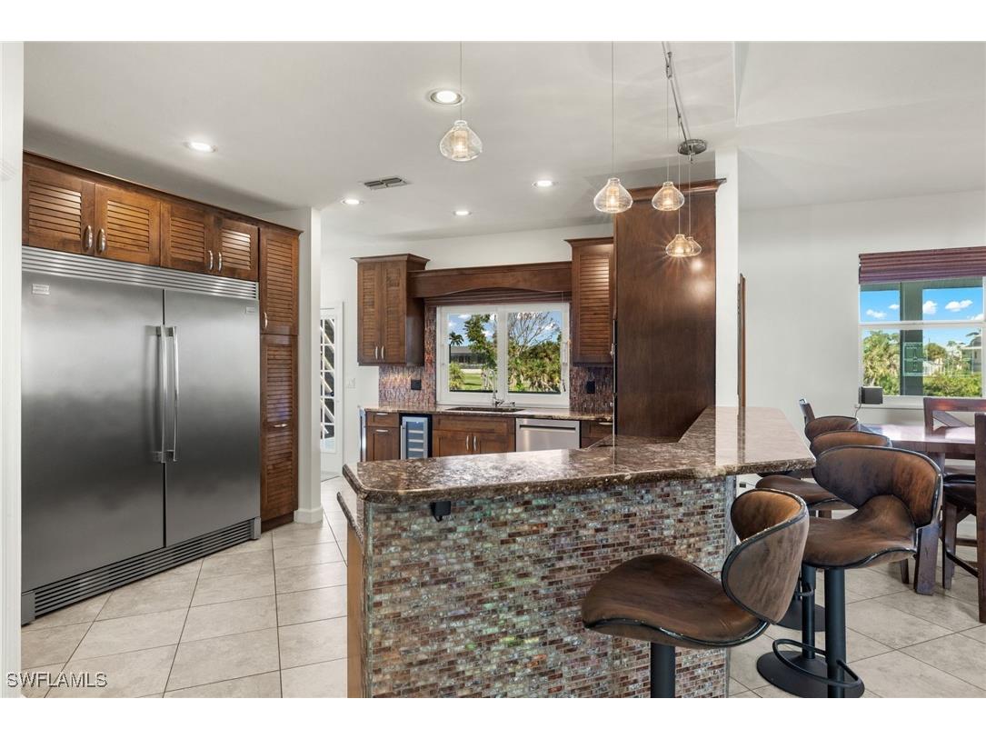 1564 Middle Gulf Drive Sanibel FL 33957 225056213 image5