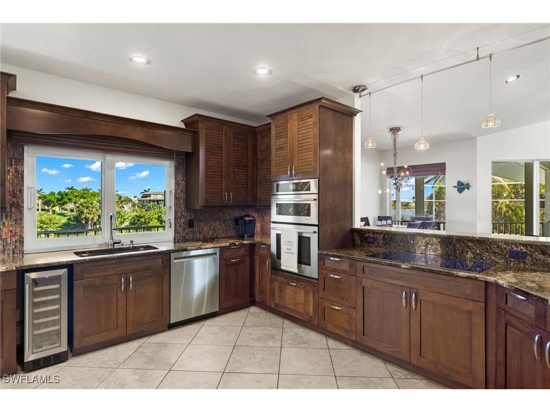 1564 Middle Gulf Drive Sanibel FL 33957 225056213 image6