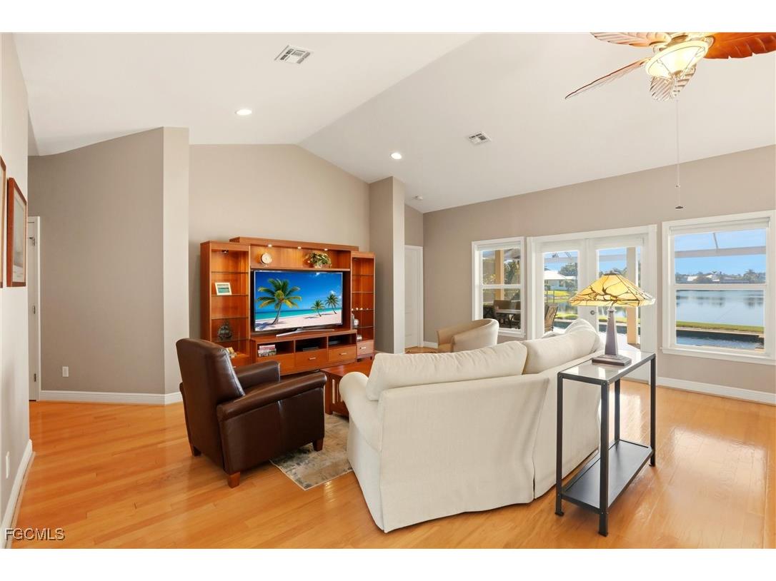 15650 Caloosa Creek Circle Fort Myers FL 33908 2025025228 image5