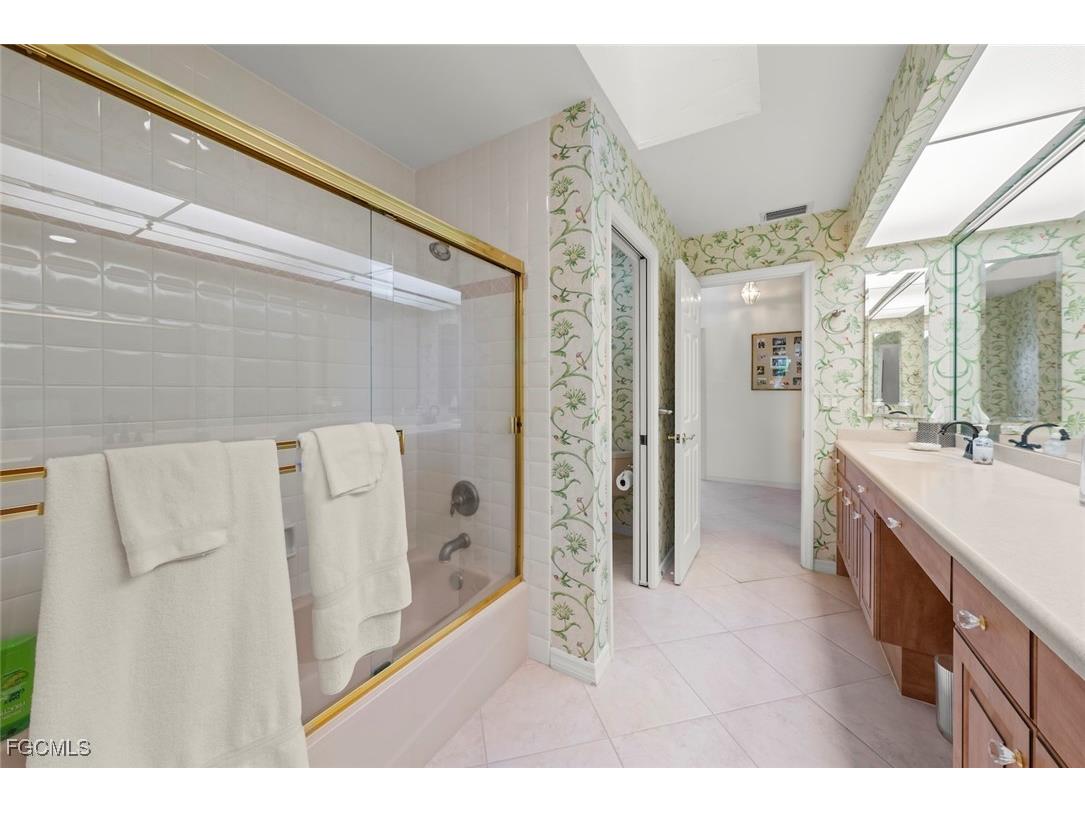 15650 Queensferry Drive Fort Myers FL 33912 2025026139 image40