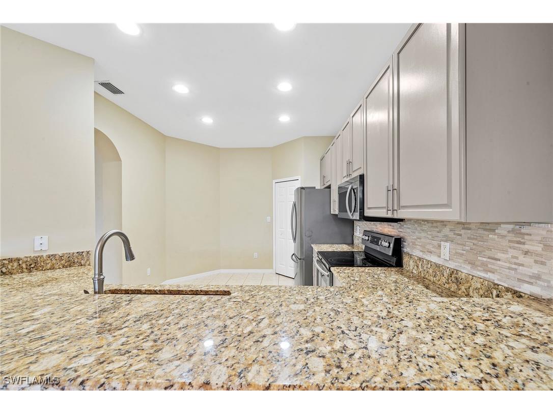 15662 Summit Place Circle #385 Naples FL 34119 225068232 image11