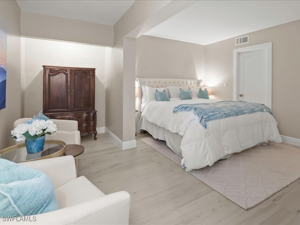 1568 Gulf Shore Boulevard N #4 Naples FL 34102 225079862 image21