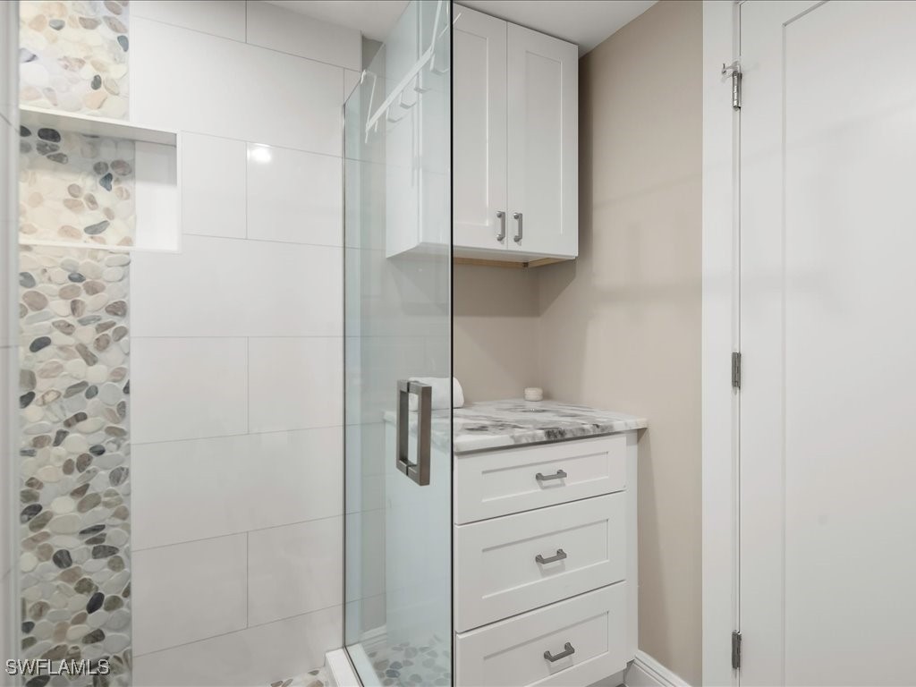 1568 Gulf Shore Boulevard N #4 Naples FL 34102 225079862 image24