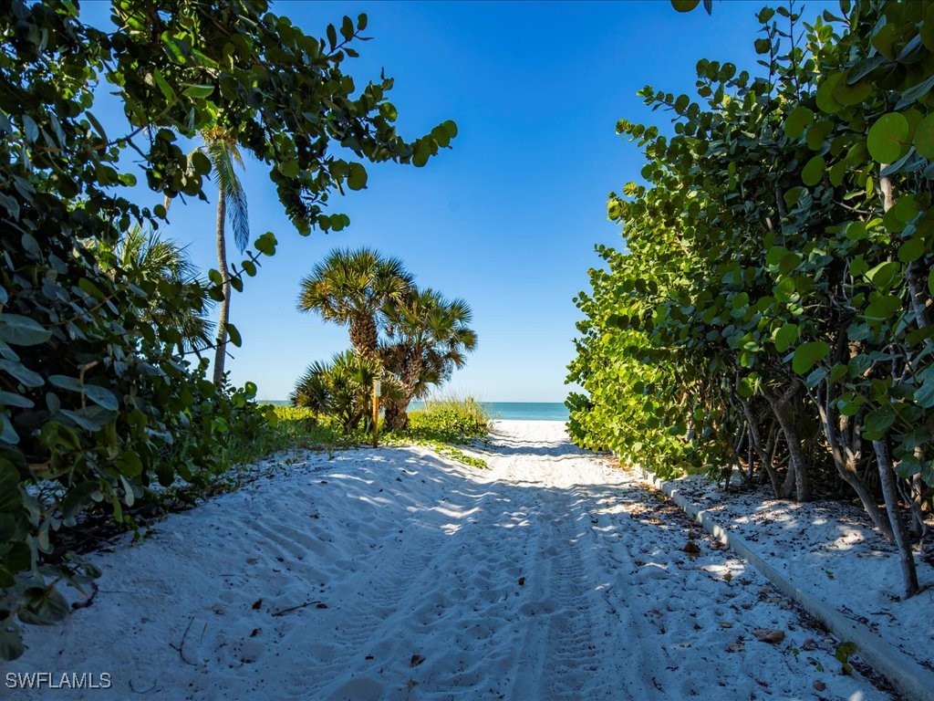 1568 Gulf Shore Boulevard N #4 Naples FL 34102 225079862 image44